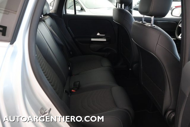 MERCEDES-BENZ GLA 200 usata, con Isofix