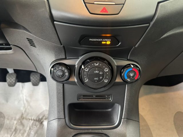 FORD Fiesta usata, con Servosterzo