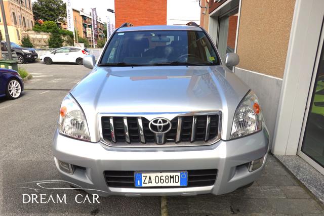 TOYOTA Land Cruiser usata, con Autoradio