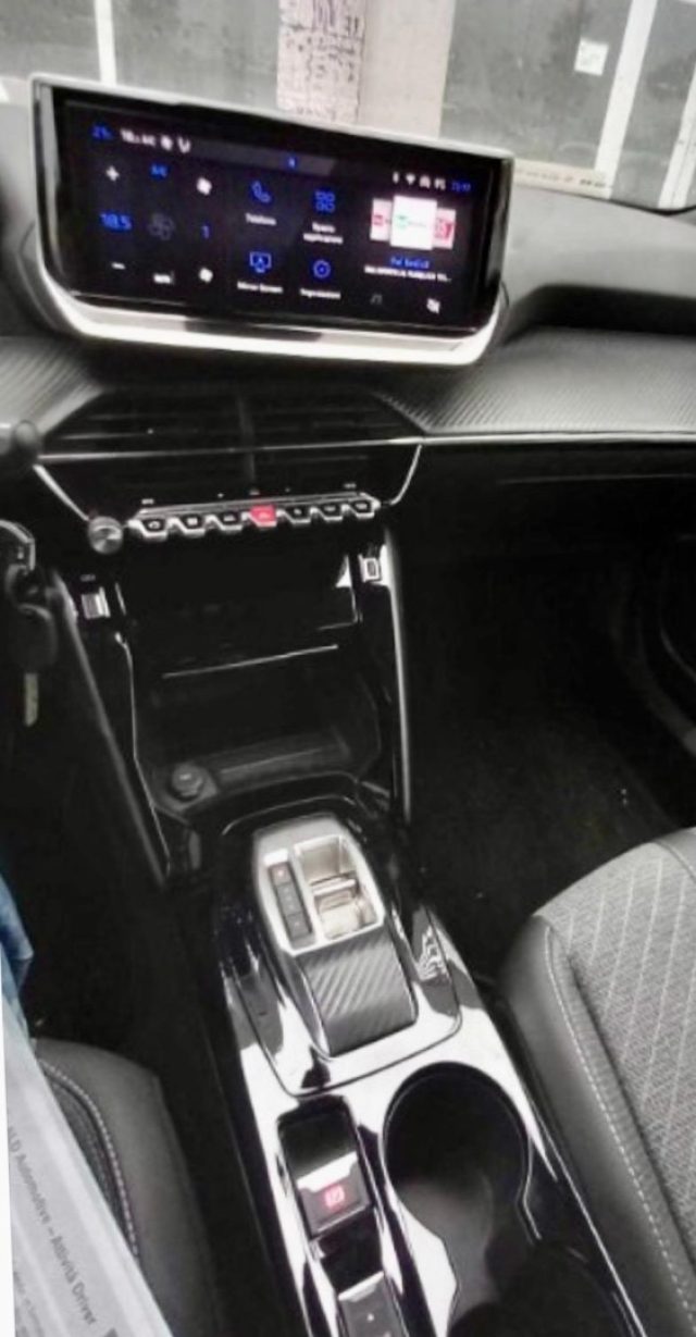 PEUGEOT 2008 usata, con Chiusura centralizzata