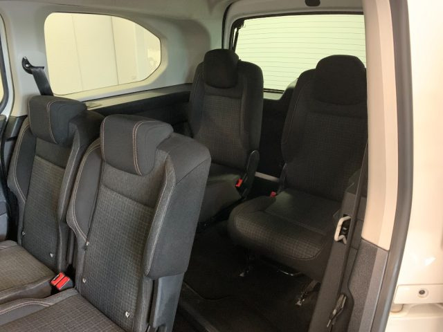 PEUGEOT Rifter usata, con Fendinebbia