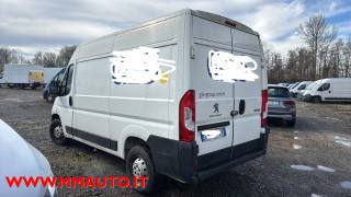 PEUGEOT Boxer usata, con Airbag