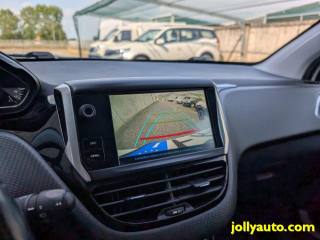 PEUGEOT 2008 usata, con Sistema di navigazione
