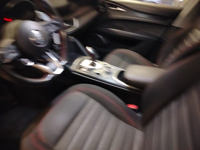 ALFA ROMEO Stelvio usata, con Sensori di parcheggio posteriori