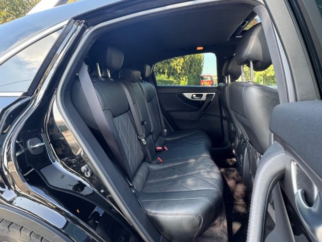 INFINITI QX70 usata, con Interni in pelle