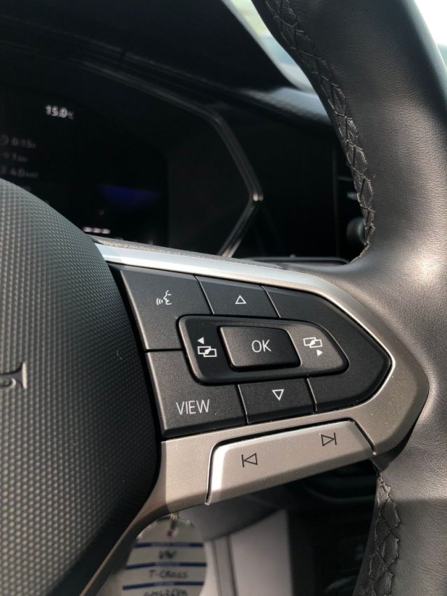 VOLKSWAGEN T-Cross usata, con Sensori di parcheggio posteriori