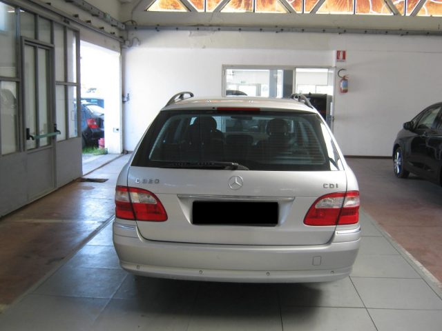 MERCEDES-BENZ E 320 usata, con Airbag Passeggero