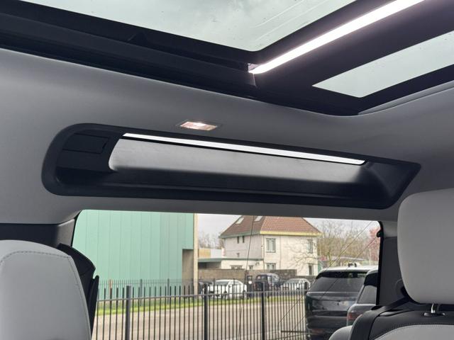 LAND ROVER Defender usata, con Trazione integrale