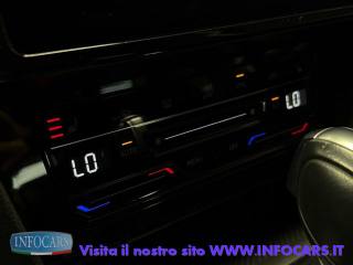VOLKSWAGEN Passat Variant usata, con Volante in pelle