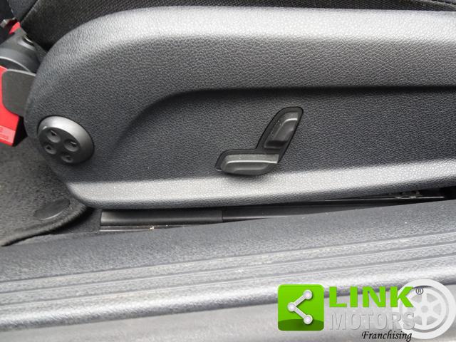 MERCEDES-BENZ E 200 usata, con Park Distance Control