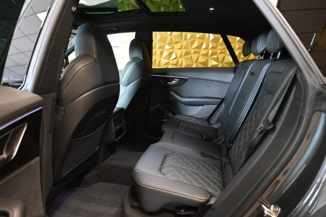 AUDI Q8 usata 120