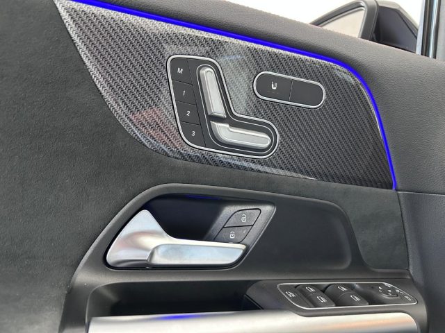 MERCEDES-BENZ GLA 200 usata, con Climatizzatore