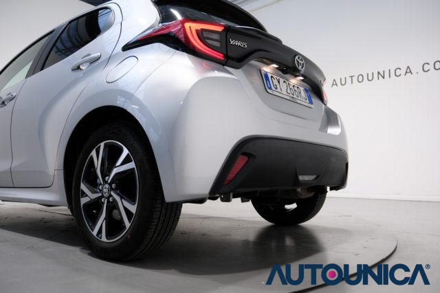 TOYOTA Yaris usata 43