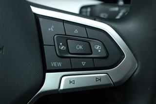 VOLKSWAGEN Golf usata, con USB