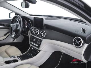 MERCEDES-BENZ GLA 180 usata 11