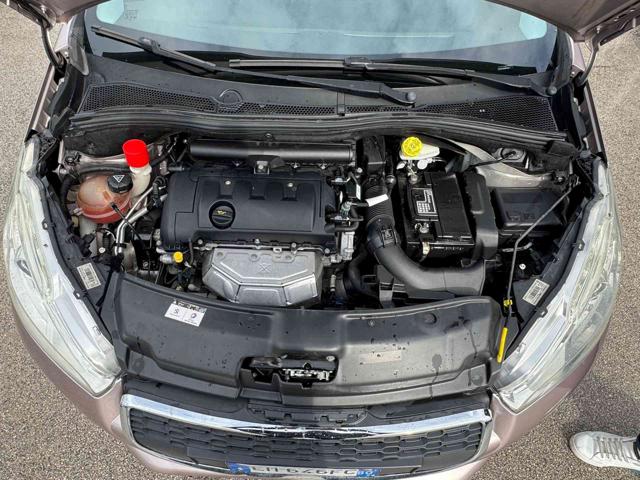 PEUGEOT 208 usata, con Sensore di luce