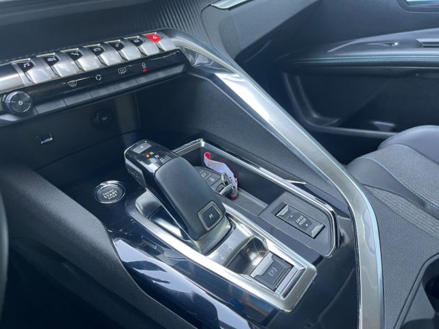 PEUGEOT 5008 usata, con Chiusura centralizzata
