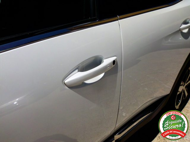 PEUGEOT 3008 usata, con Autoradio digitale