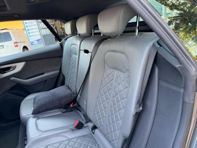 AUDI Q8 usata 22