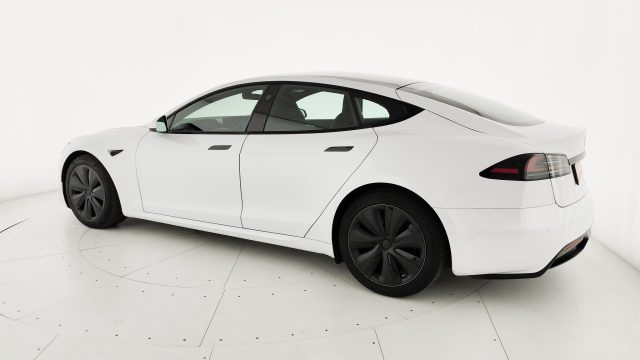 TESLA Model S usata, con MP3
