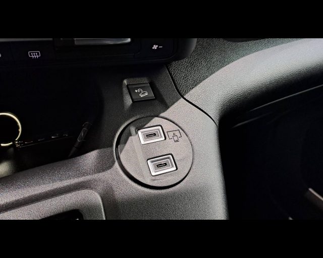 FIAT Doblo usata, con Isofix