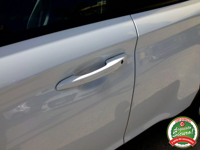 HYUNDAI Kona usata, con Autoradio digitale