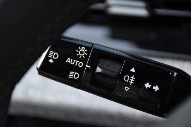 PEUGEOT 3008 usata, con Fari LED