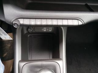 JEEP Avenger usata, con USB