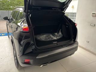 PEUGEOT 2008 usata, con Airbag