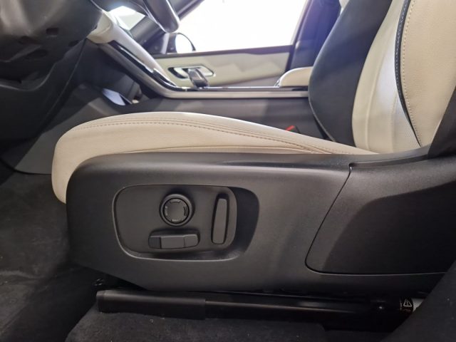 LAND ROVER Range Rover Velar usata, con Touch screen