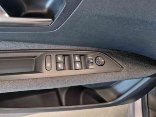 PEUGEOT 3008 usata, con Sistema di navigazione