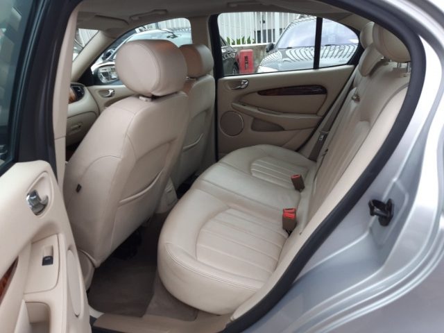 JAGUAR X-Type usata, con Servosterzo