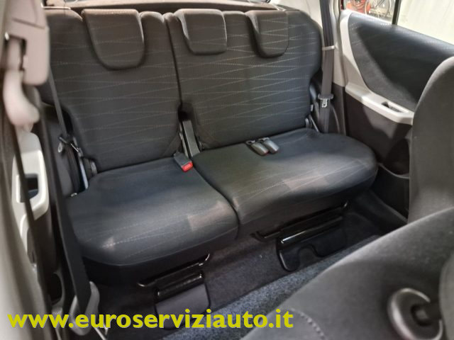 TOYOTA Yaris usata 34