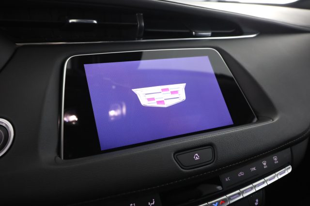 CADILLAC XT4 usata 10