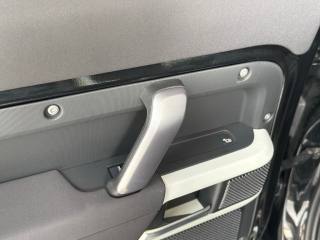 LAND ROVER Defender usata, con Frenata d