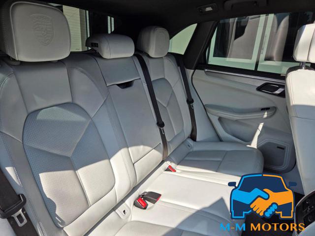 PORSCHE Macan usata, con Fendinebbia