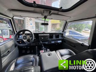 LAND ROVER Defender usata 17