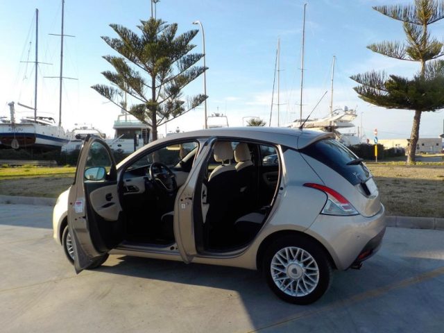 LANCIA Ypsilon usata, con Immobilizzatore elettronico