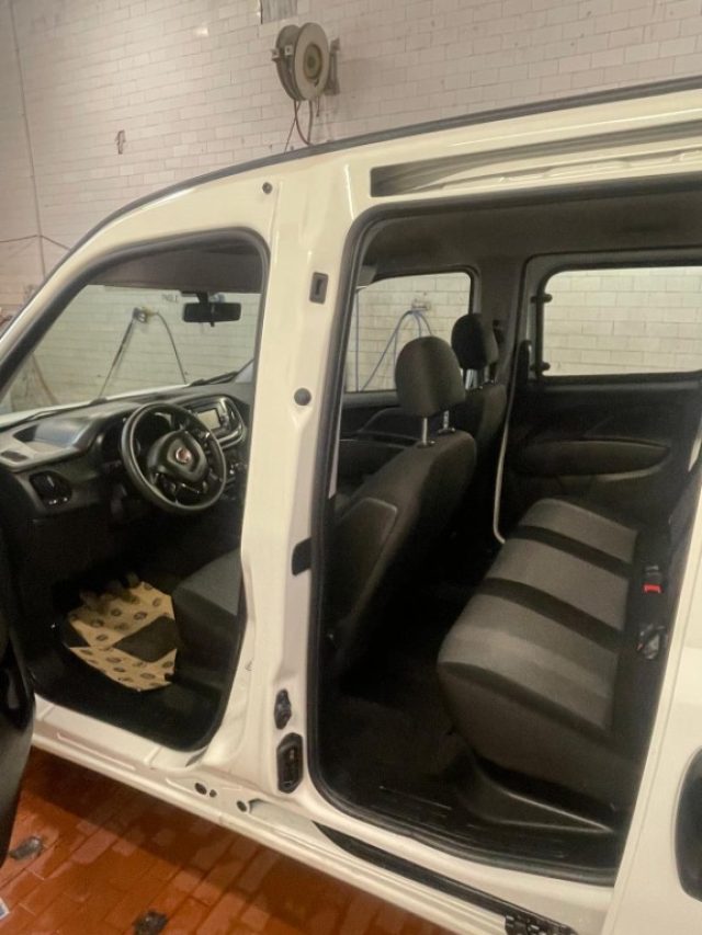 FIAT Doblo usata, con Alzacristalli elettrici