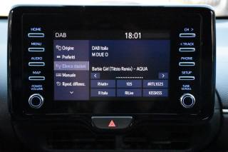 TOYOTA Yaris usata, con USB