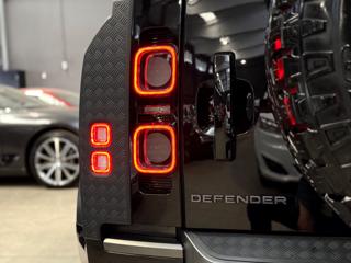 LAND ROVER Defender usata, con Fari LED