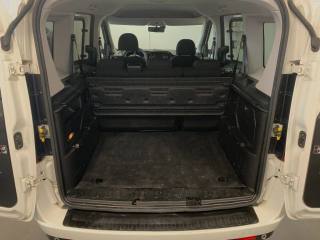 FIAT Doblo usata, con Sensori di parcheggio posteriori