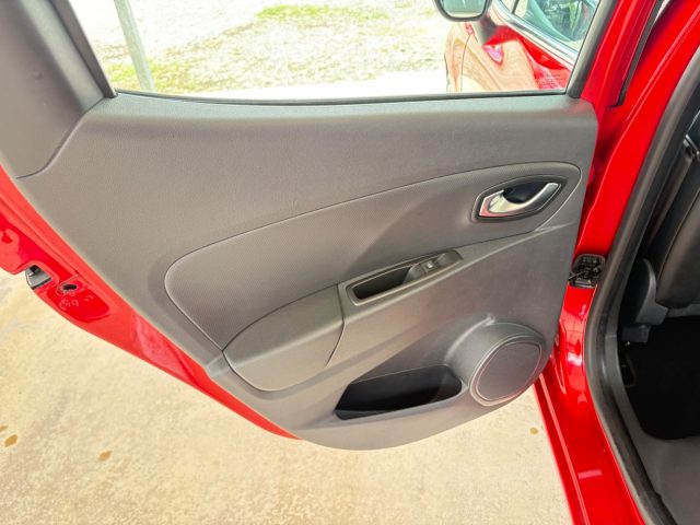 RENAULT Clio usata, con Airbag testa