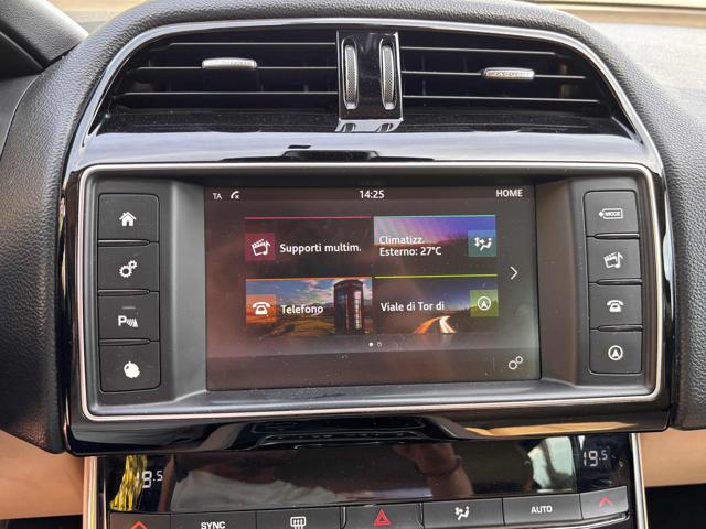JAGUAR XE usata, con Controllo automatico clima