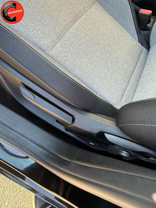 MITSUBISHI Colt usata, con Airbag