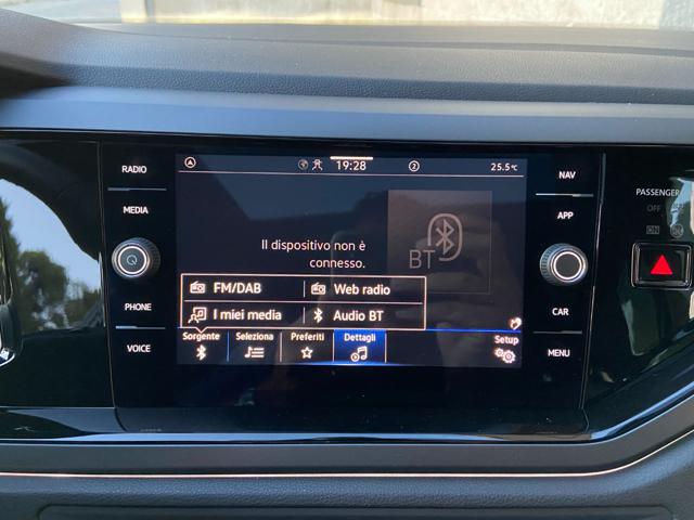 VOLKSWAGEN Taigo usata, con Touch screen