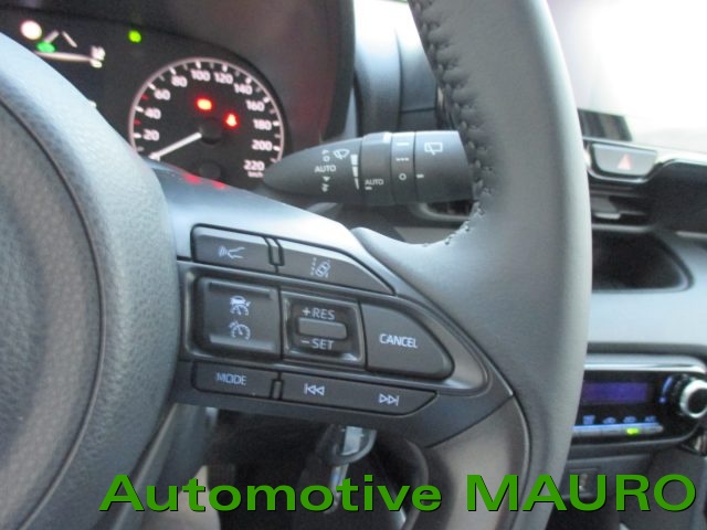 TOYOTA Yaris usata, con USB