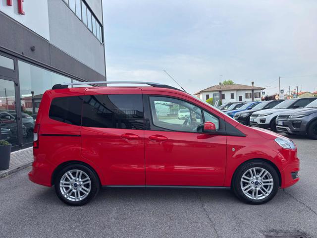 FORD Tourneo Courier usata, con USB