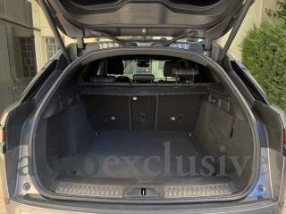 LAND ROVER Range Rover Velar usata, con Sedile posteriore sdoppiato