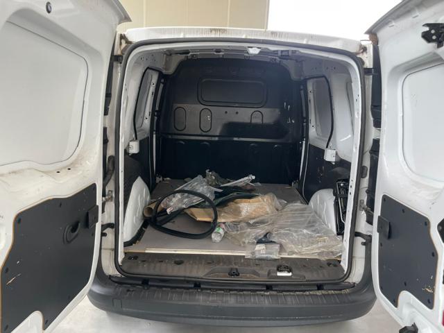RENAULT Kangoo usata 16